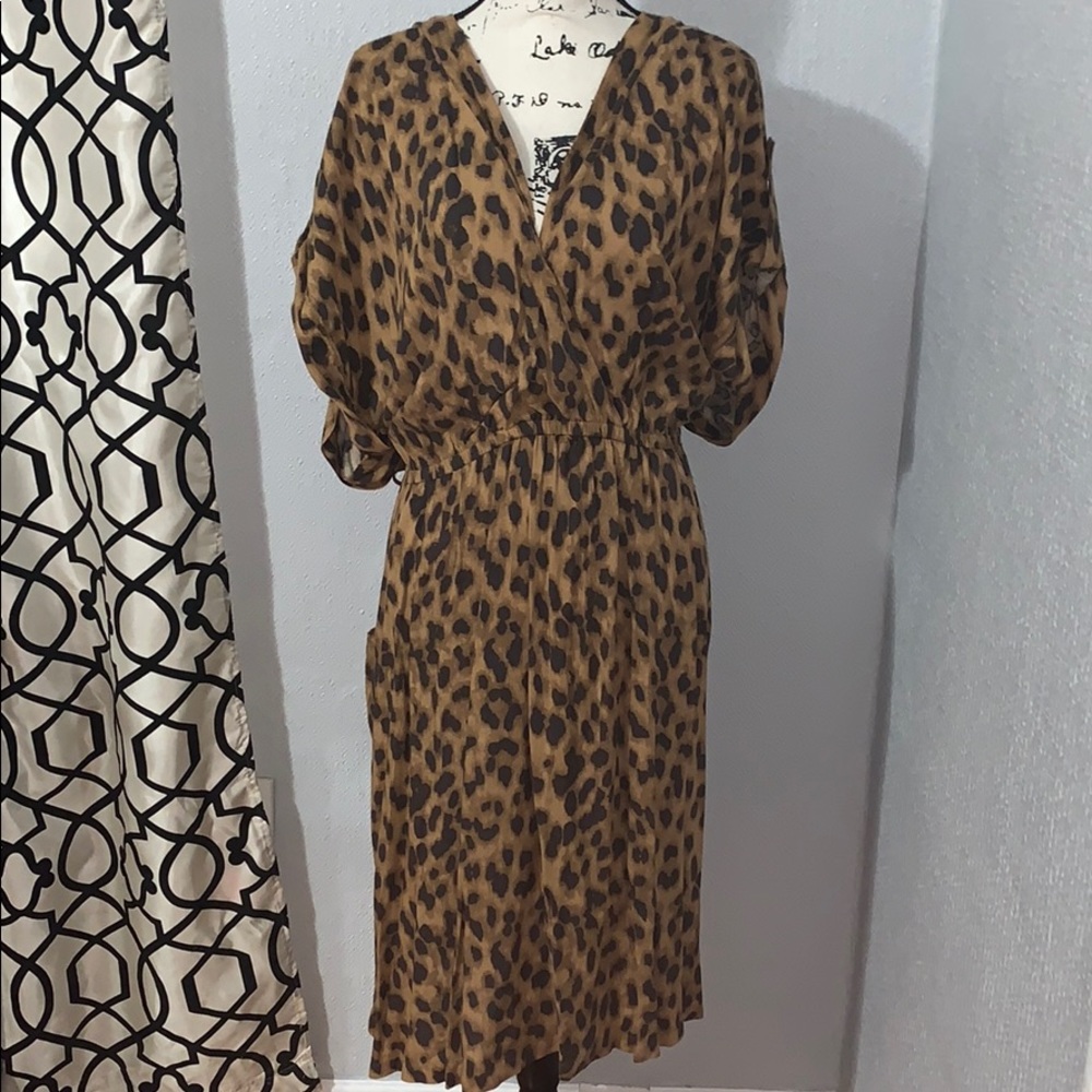 Leopard dress with pockets